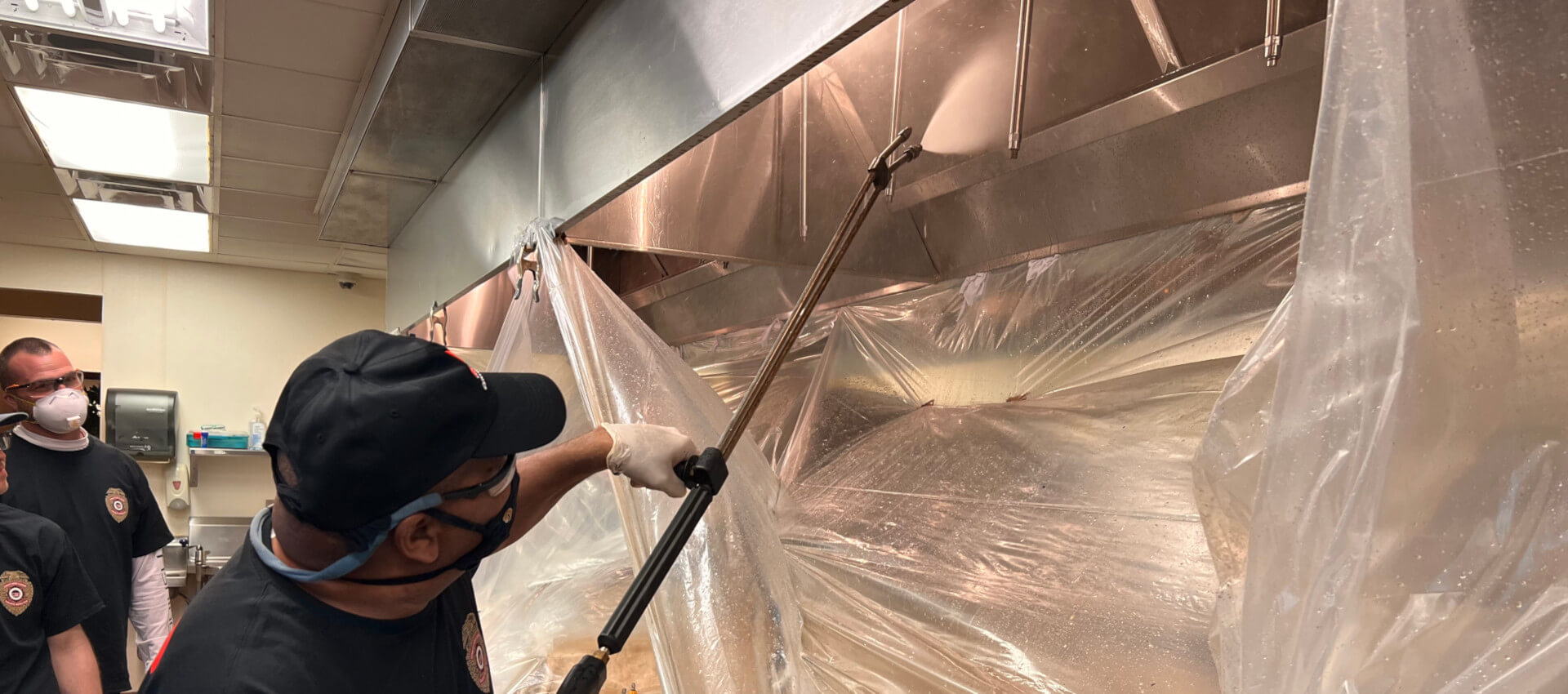 Top 5 Signs Your Commercial Kitchen Hood Needs Cleaning
